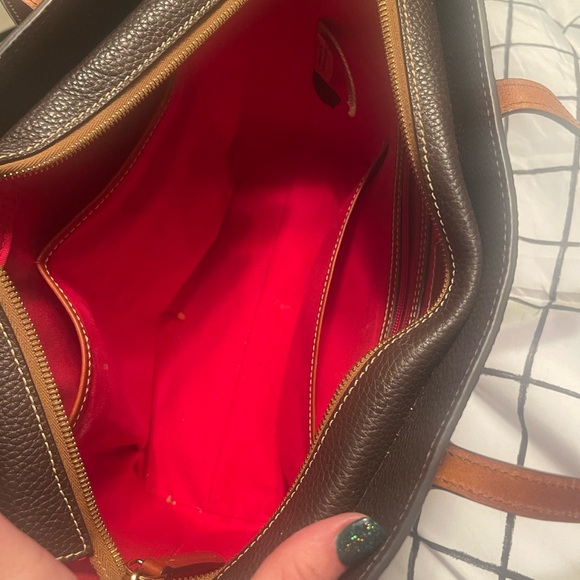 DOONEY & BURKE BROWN LEATHER PURSE - Picture 3 of 9